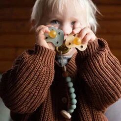 Hevea Natural Rubber Pacifier Clip 9 Hevea Natural Rubber Pacifier Clip -Zero Waste Store hevea natural rubber pacifier clip 33242692780143