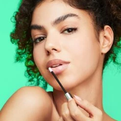 Zero Waste Glossy Lip Butter, Zero Waste, Vegan, Carbon-Neutral 10 Zero Waste Glossy Lip Butter, Zero Waste, Vegan, Carbon-Neutral -Zero Waste Store izzy zero waste beauty zero waste glossy lip butter 31058808668271