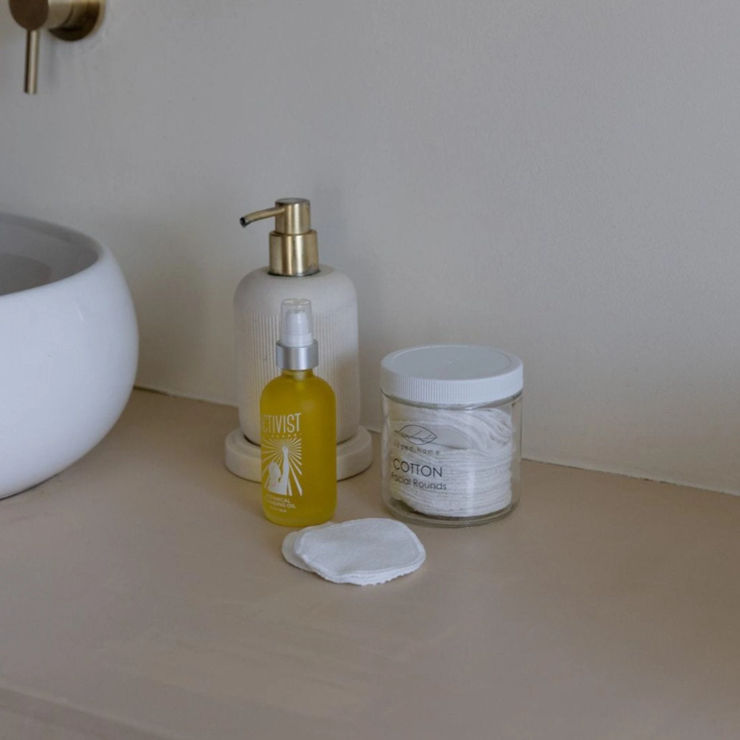 Cotton Facial Rounds In Jar- Reusable Facial Rounds, Washable & Reusable, 100% Organic Cotton Flannel, 30 Pack, In Jar 3 Cotton Facial Rounds In Jar- Reusable Facial Rounds, Washable & Reusable, 100% Organic Cotton Flannel, 30 Pack, In Jar - Image 3