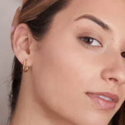 Reversible Midi Gold Hoop With White Topaz -Zero Waste Store sara patino jewelry reversible midi gold hoop with white topaz 59439071789425 scaled